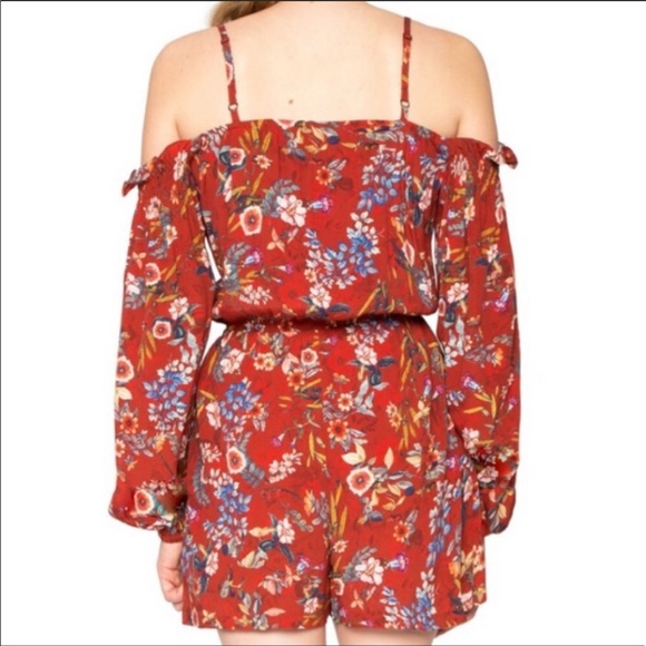 Willow & Clay Deep Red Floral Romper Medium - Picture 8 of 8